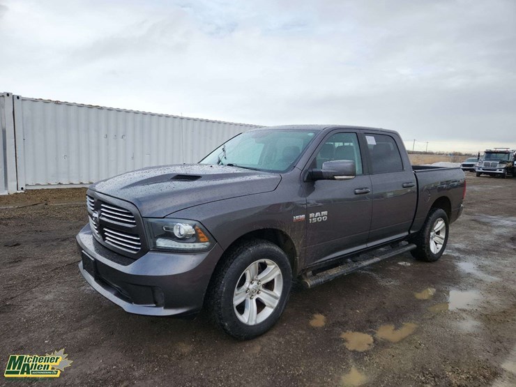 2016-dodge-1500-image-1