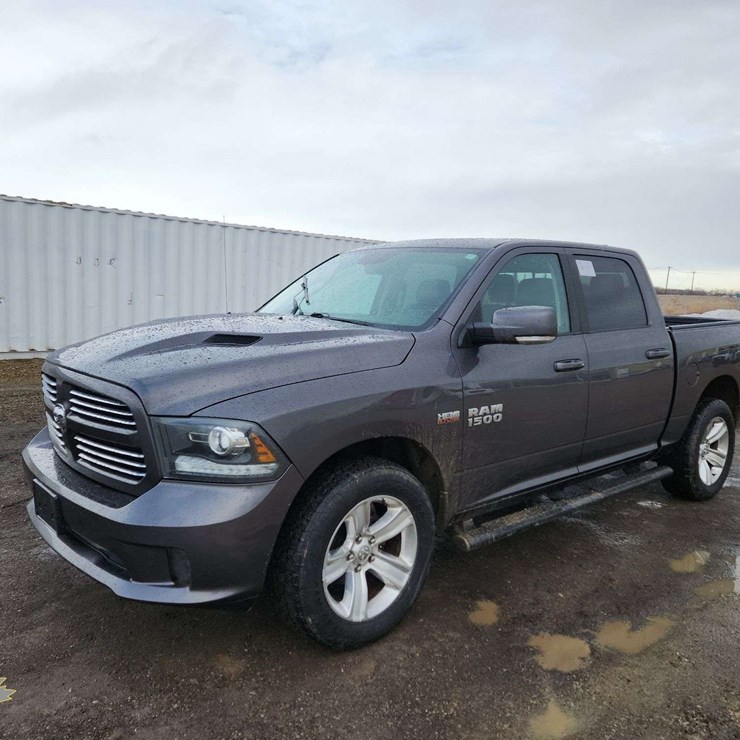 2016 DODGE 1500