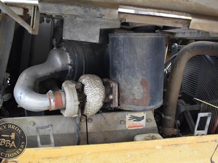 komatsu-d65ex-12-image-60