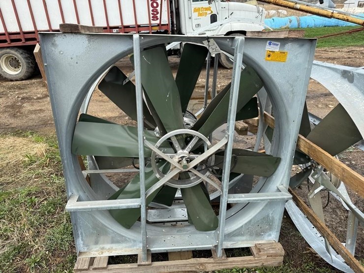 (4)-cool-air-52"-barn-fans-image-2