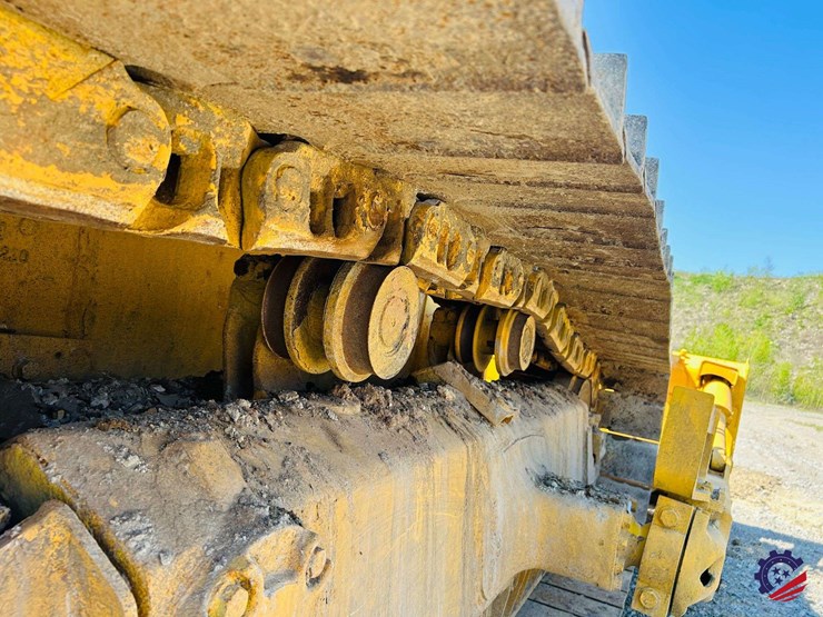 2022-komatsu-d65px-18-image-32