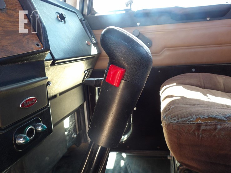 1997-peterbilt-379exhd-image-26