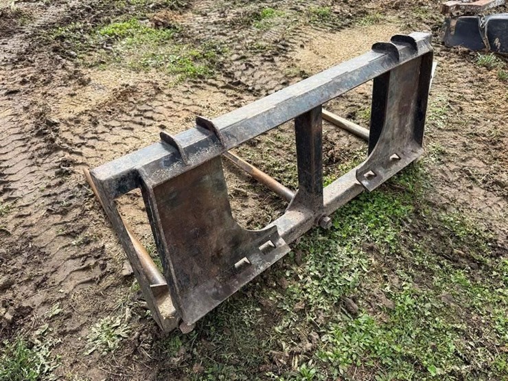 universal-attach-bale-spear-image-3