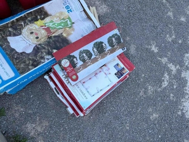 christmas-decor-lot-image-5