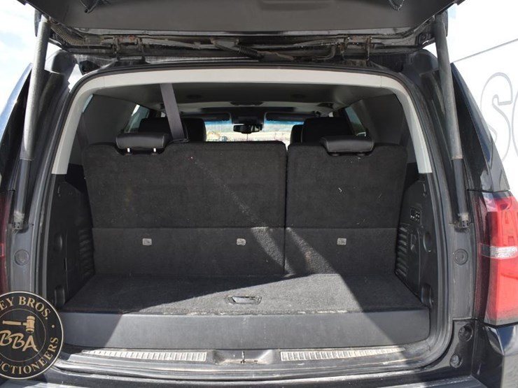 2015-chevrolet-tahoe-ltz-image-26