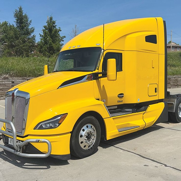 2023 KENWORTH T680