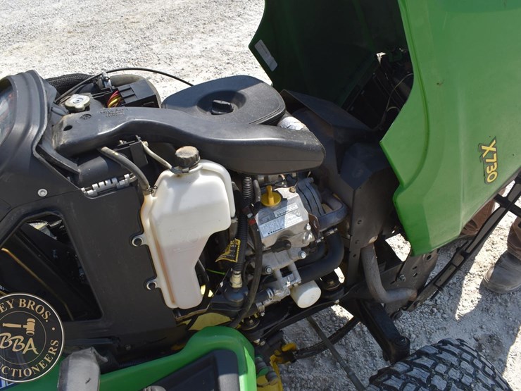 2013-john-deere-x730-image-18