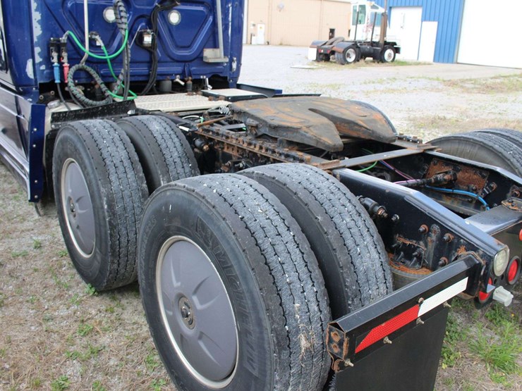 2019-freightliner-cascadia-pt126sl-3akjhhdr0kskl2228-mileage:-688348-image-14