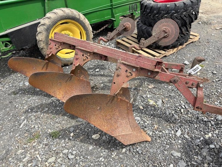 international-311-image-2