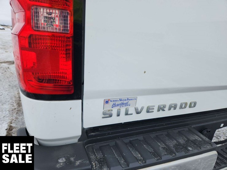 2018-chevrolet-silverado-3500hd-image-46