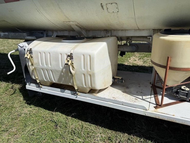 1974-heil-40'-semi-tanker-trailer-image-21