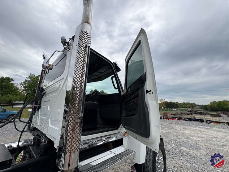 2024-international-hx520-image-68