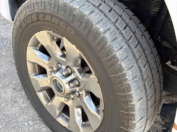 2010-ford-f350-xl-image-9