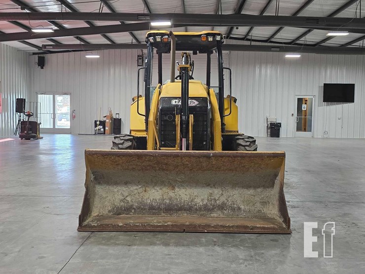 2021-caterpillar-420-image-7