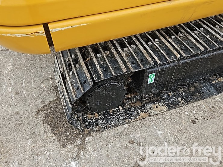 2018-caterpillar-305.5-image-17