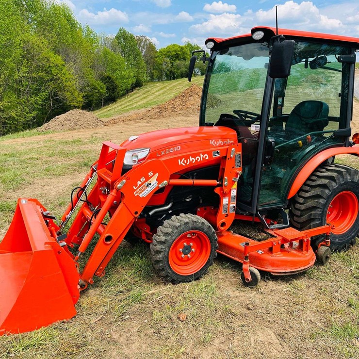 2022 KUBOTA LX2610HSD