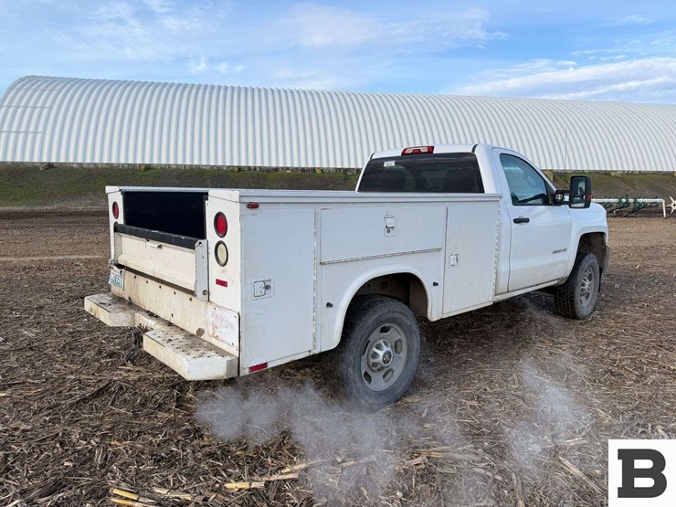 2016-chevrolet-silverado-2500-image-5