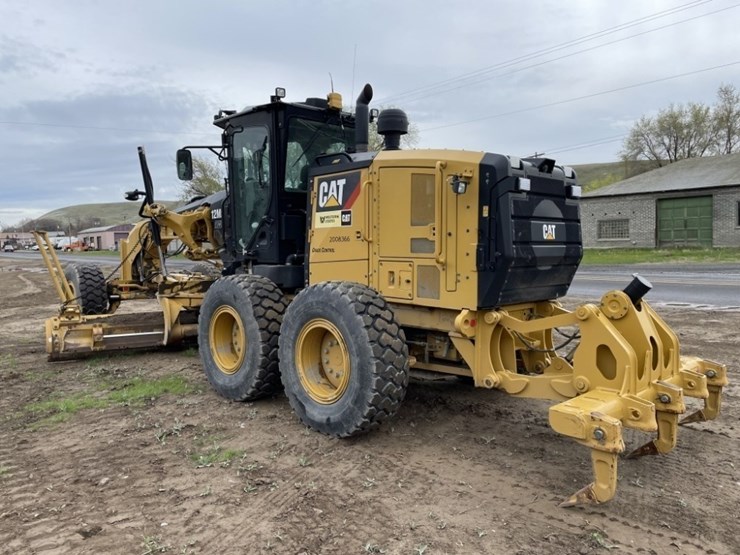 2018-caterpillar-12m3-awd-image-3