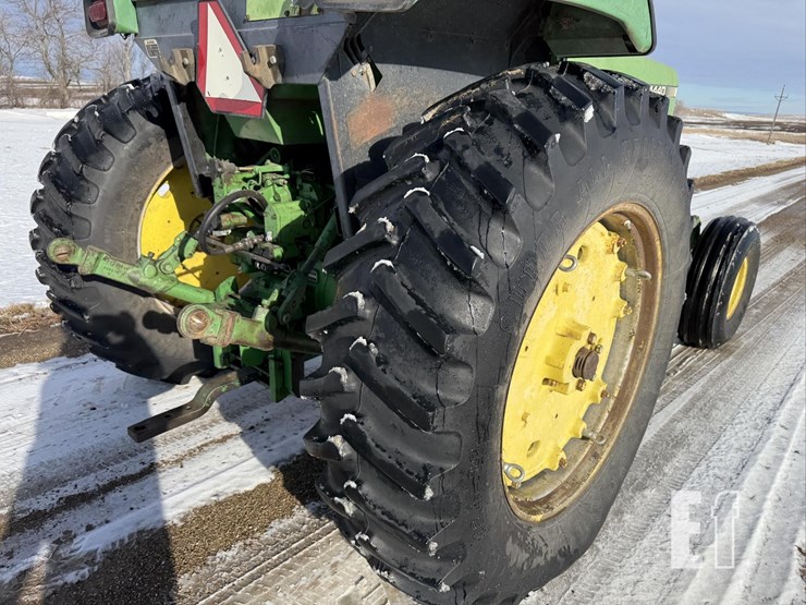 john-deere-4440-image-35