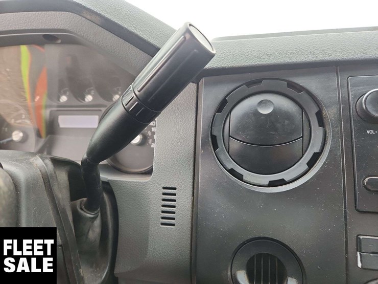 2015-ford-f550-image-13