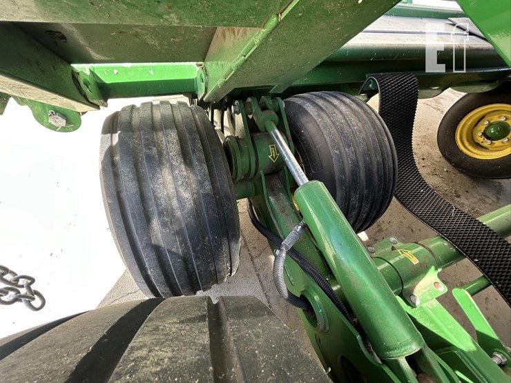 2019-john-deere-560r-image-21