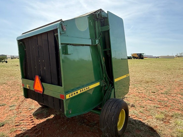 john-deere-530-image-21