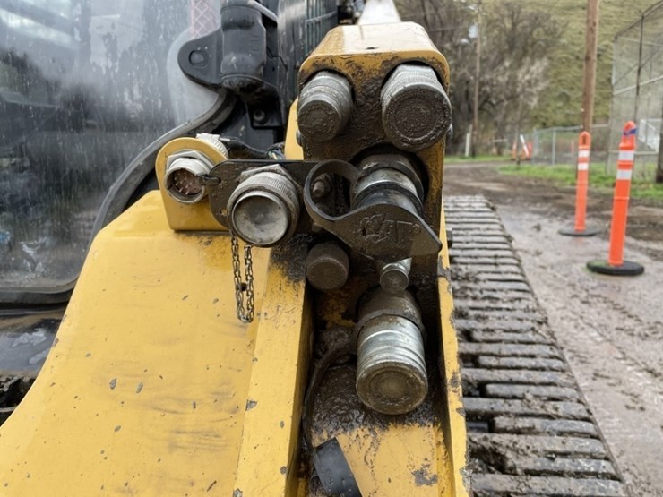 2021-caterpillar-299d3-xe-image-21