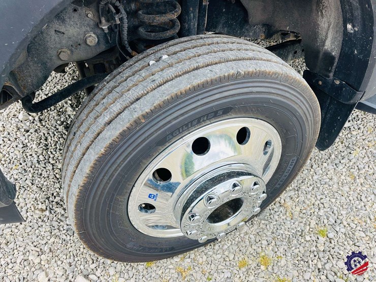 2018-ford-f550-image-9