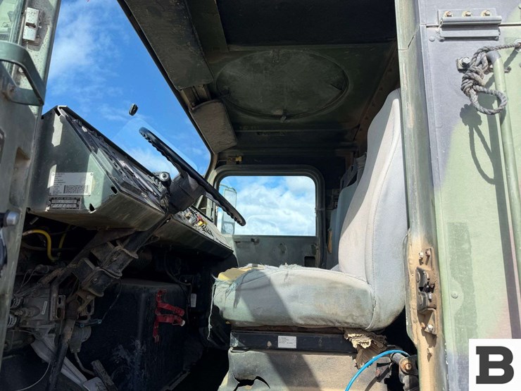 2003-oshkosh-mk23-image-44