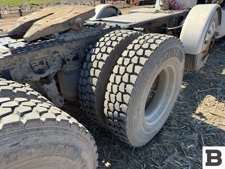 2013-international-prostar-image-24