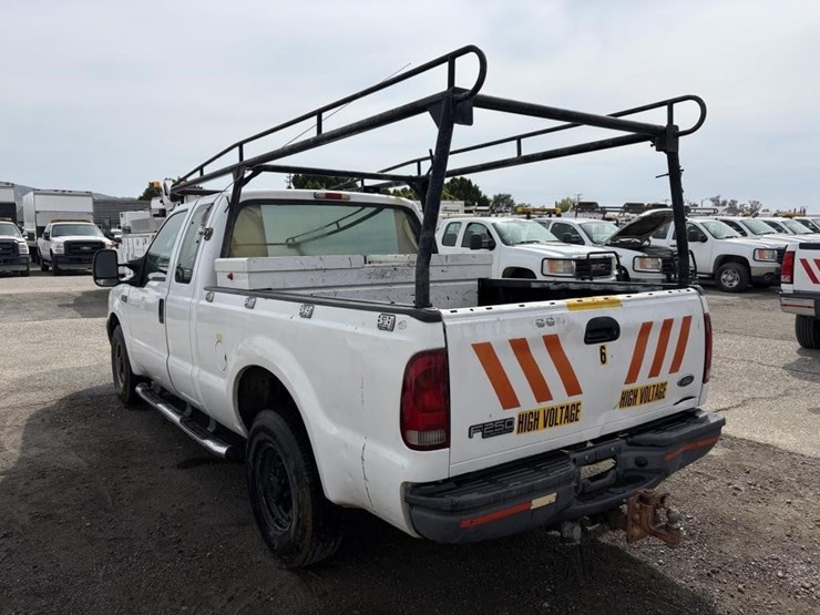 2004-ford-f250-image-4