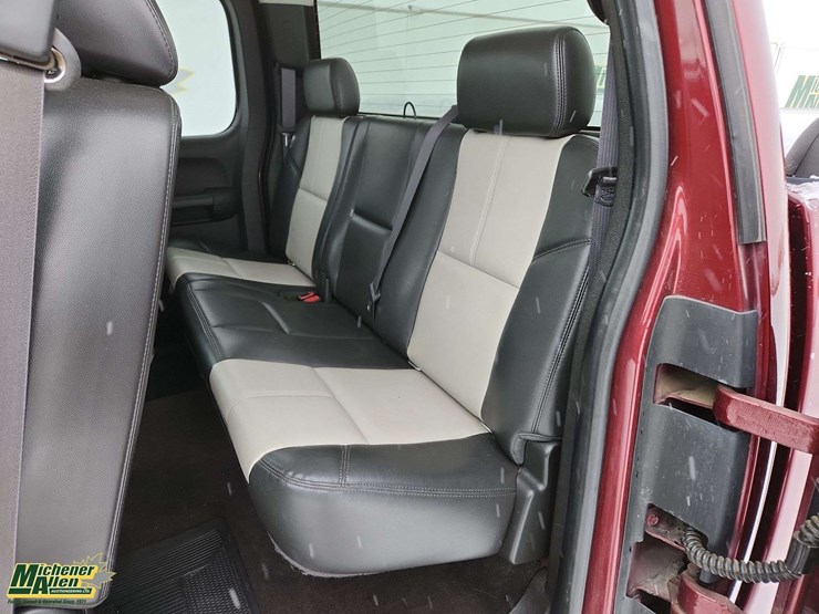 2013-gmc-sierra-1500-slt-image-15