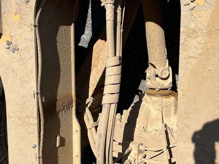 2010-volvo-a40e-image-58