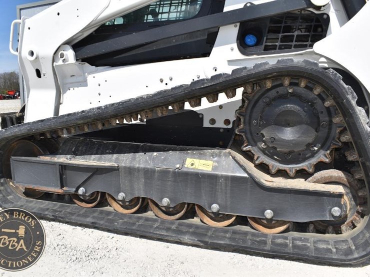 2023-bobcat-t770-image-19