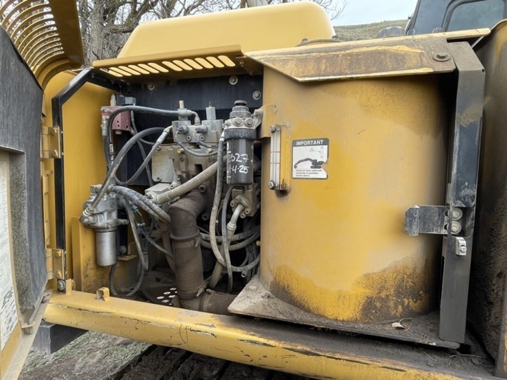 2007-deere-160c-lc-image-25