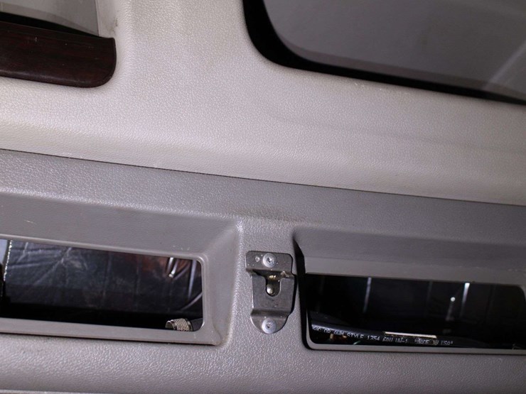 2019-peterbilt-glider-1npbggggx0d654893-mileage:-milage-unknown-image-69