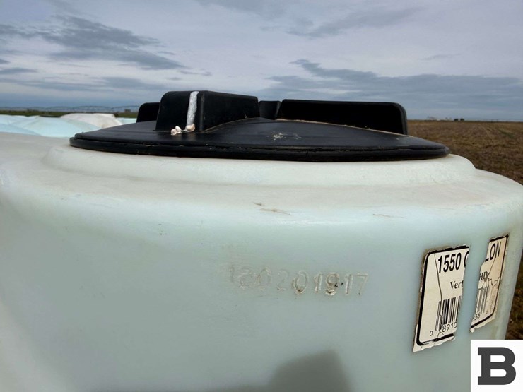 1550-gallon-round-poly-fertilizer-tank-image-7