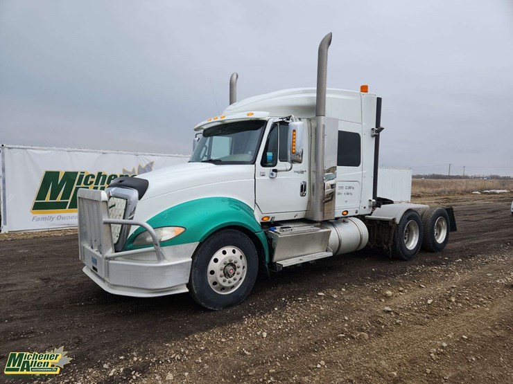 2014-international-prostar-image-1