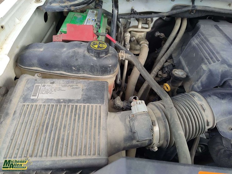 2012-chevrolet-silverado-2500hd-image-27