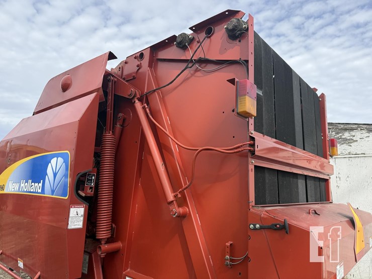 new-holland-br7090-image-12