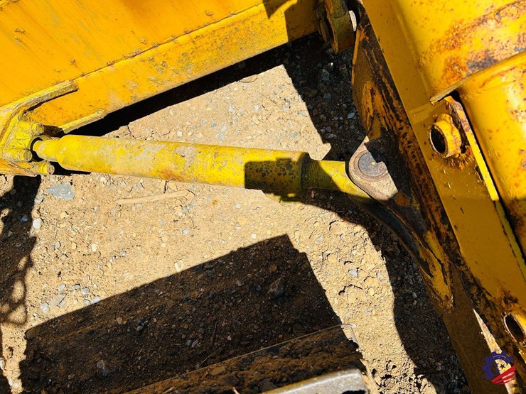 2023-komatsu-d65px-18-image-28