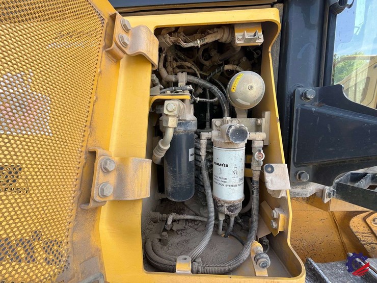 2018-komatsu-d51exi-24-image-46