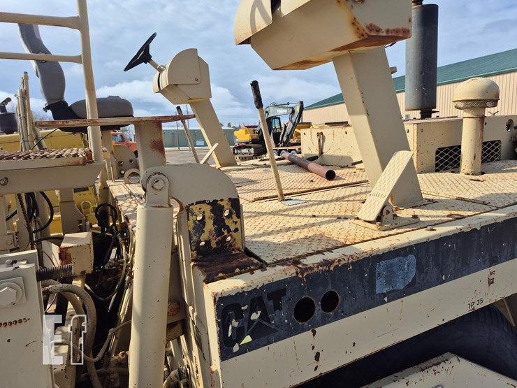 caterpillar-8ft-vip-screed-3207-image-16