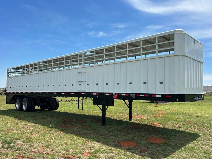 2013-neville-trailer-image-9