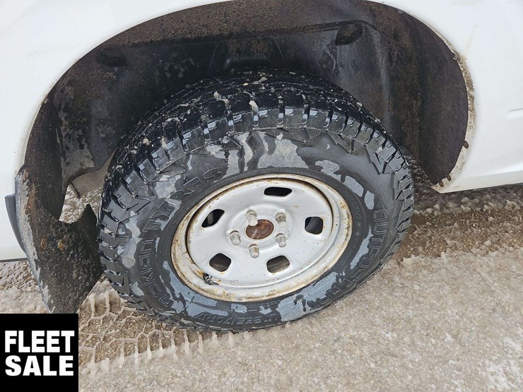 2019-ram-1500-classic-image-12