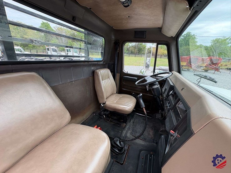 1993-international-4700-image-57