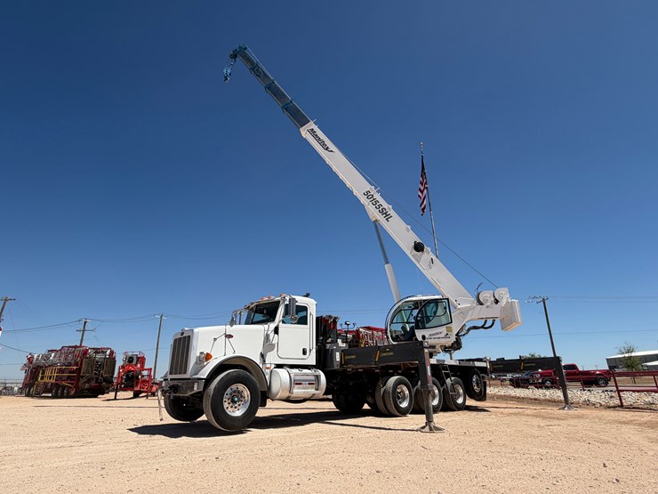 2013-peterbilt-367-image-2