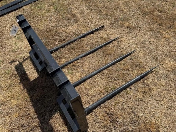 skid-steer--4-hay-spike-attachement-image-3