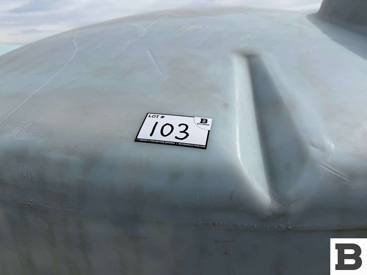 1550-gallon-round-poly-fertilizer-tank-image-7