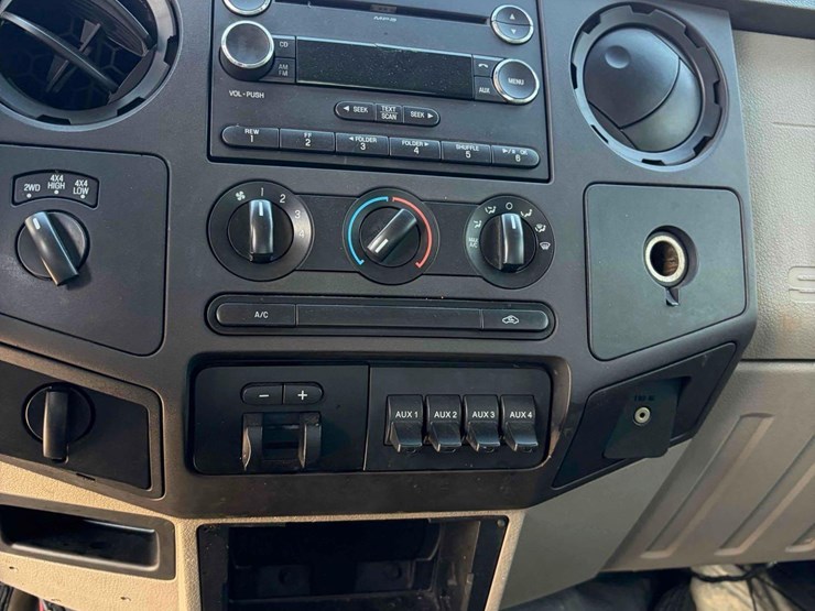 2010-ford-f350-xl-image-13